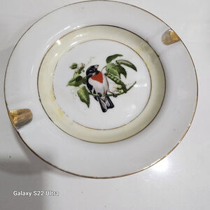 Vintage Ash Tray with
Beautiful Red-Breasted Grosbeak Bird, Japan
Bird